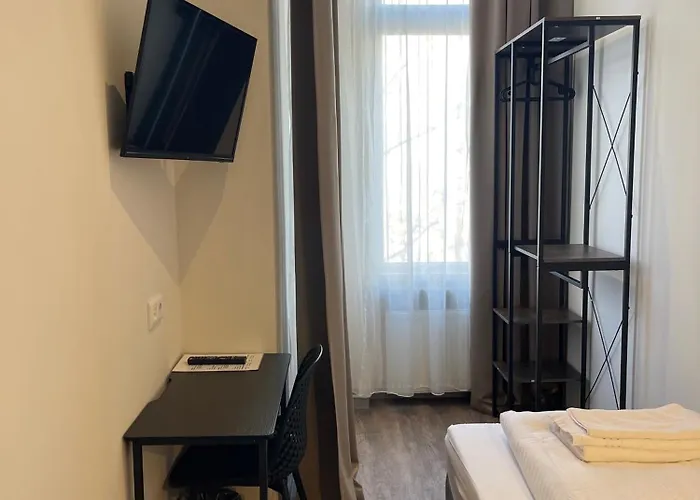 Motel Blue - Minimalist Boutique Hotel